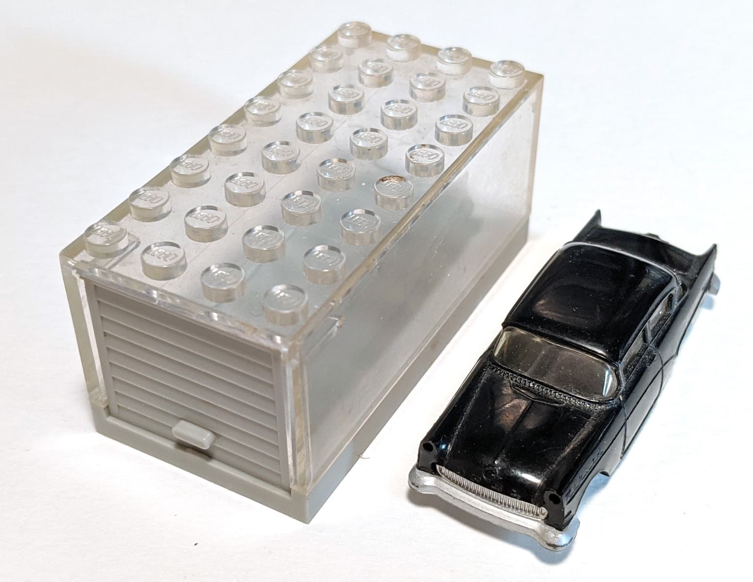 1:87 Opel Rekord with Garage