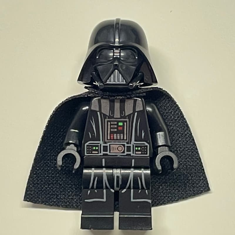 Darth Vader, White Skin, 19888 Cape, Green Square on Chest Panel