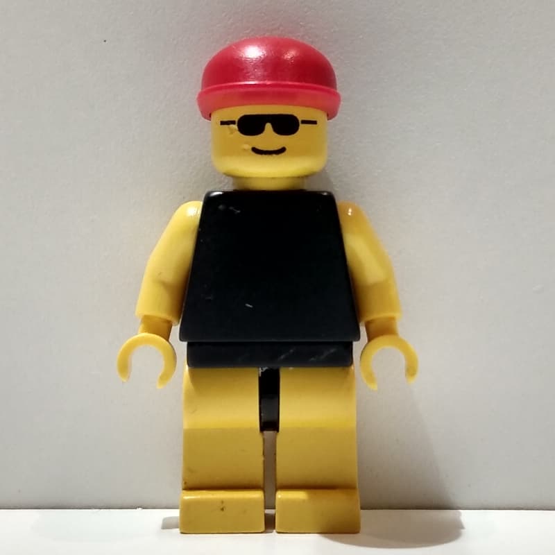 Man - Black Shirt, Yellow Legs, Red Cap