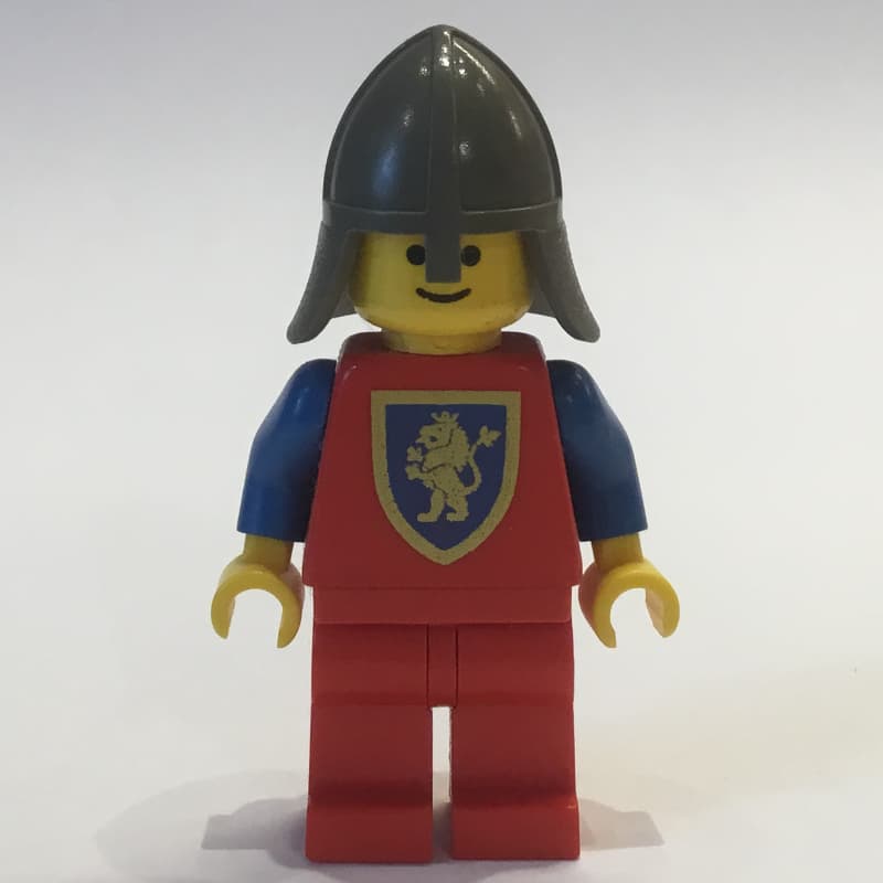 Knight (Crusader Lion) - Red Legs, Dark Gray Neck-Protector