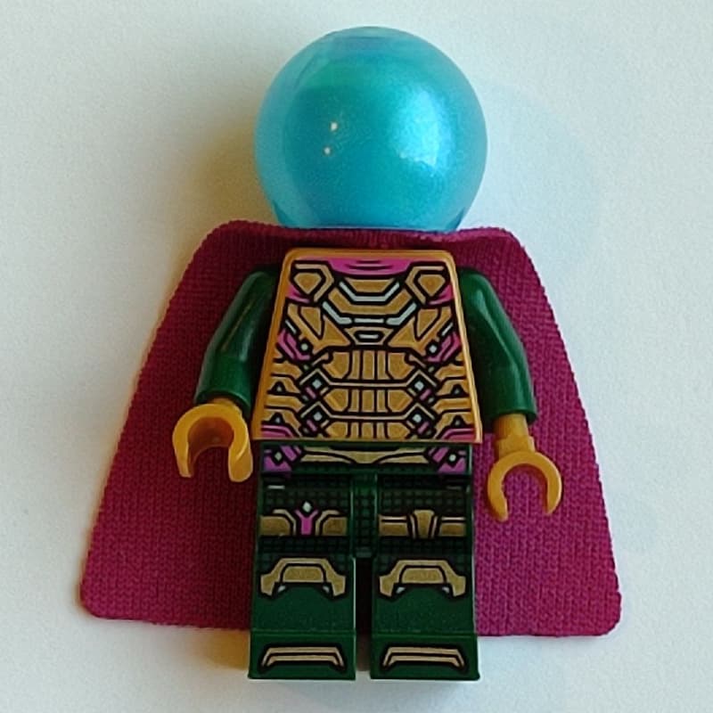 Mysterio, Pearl Gold and Dark Green Outfit